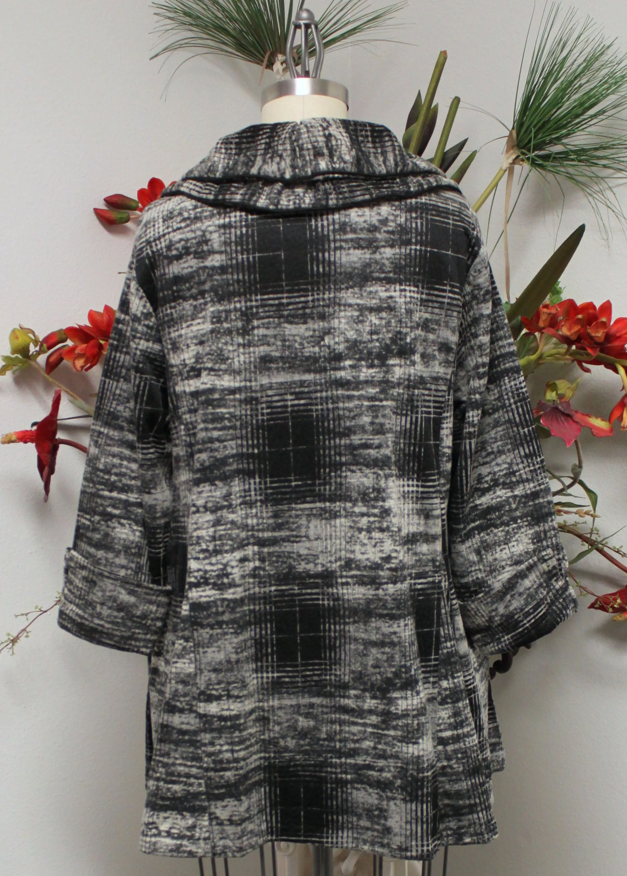 Dashing, High end  all weather desiger jacket. 1XL to 3XL. Plus size jacket, Side Pockets