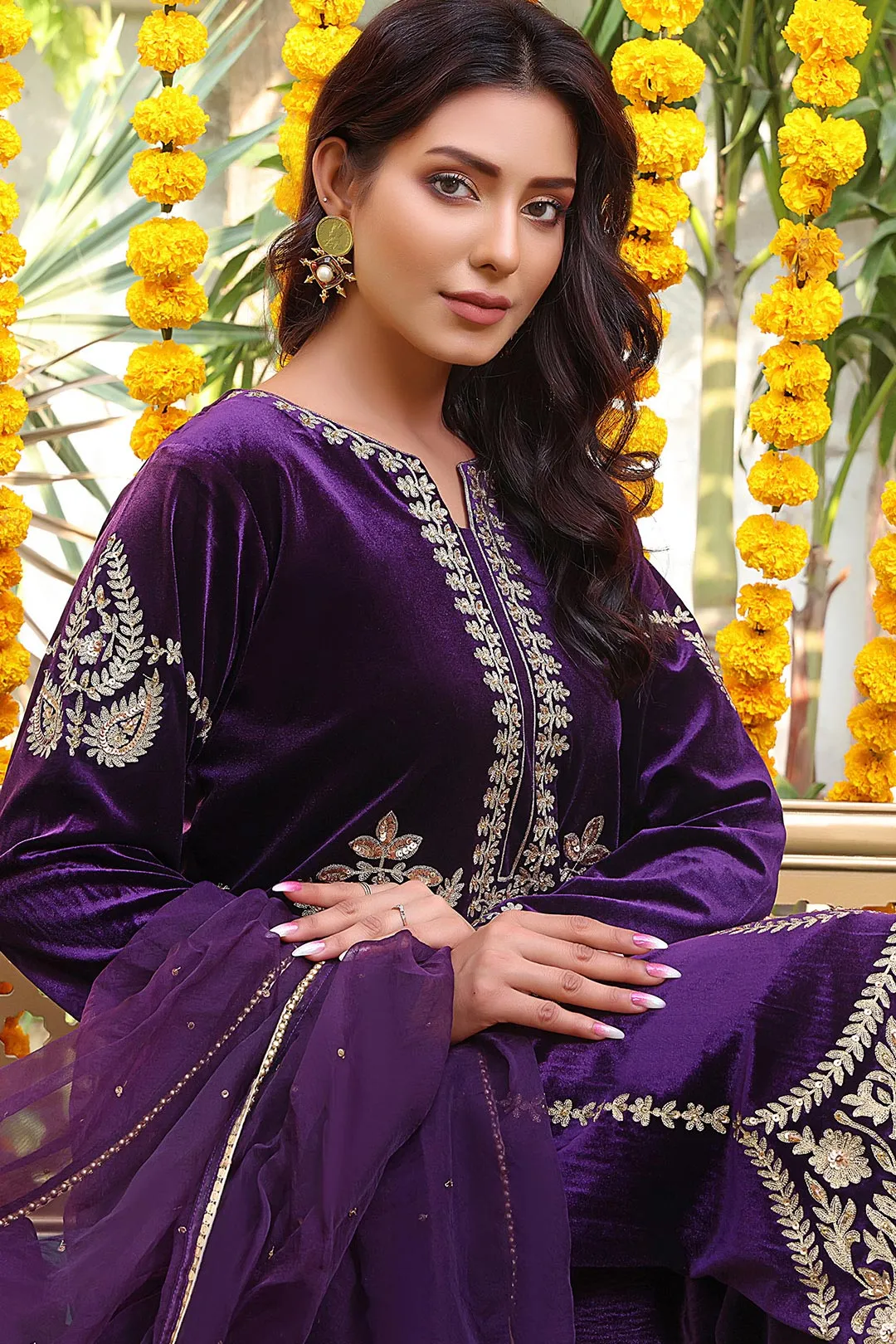 Handwork Zari Embroidered Velvet 3pc Suit | ZEENAT | S202223