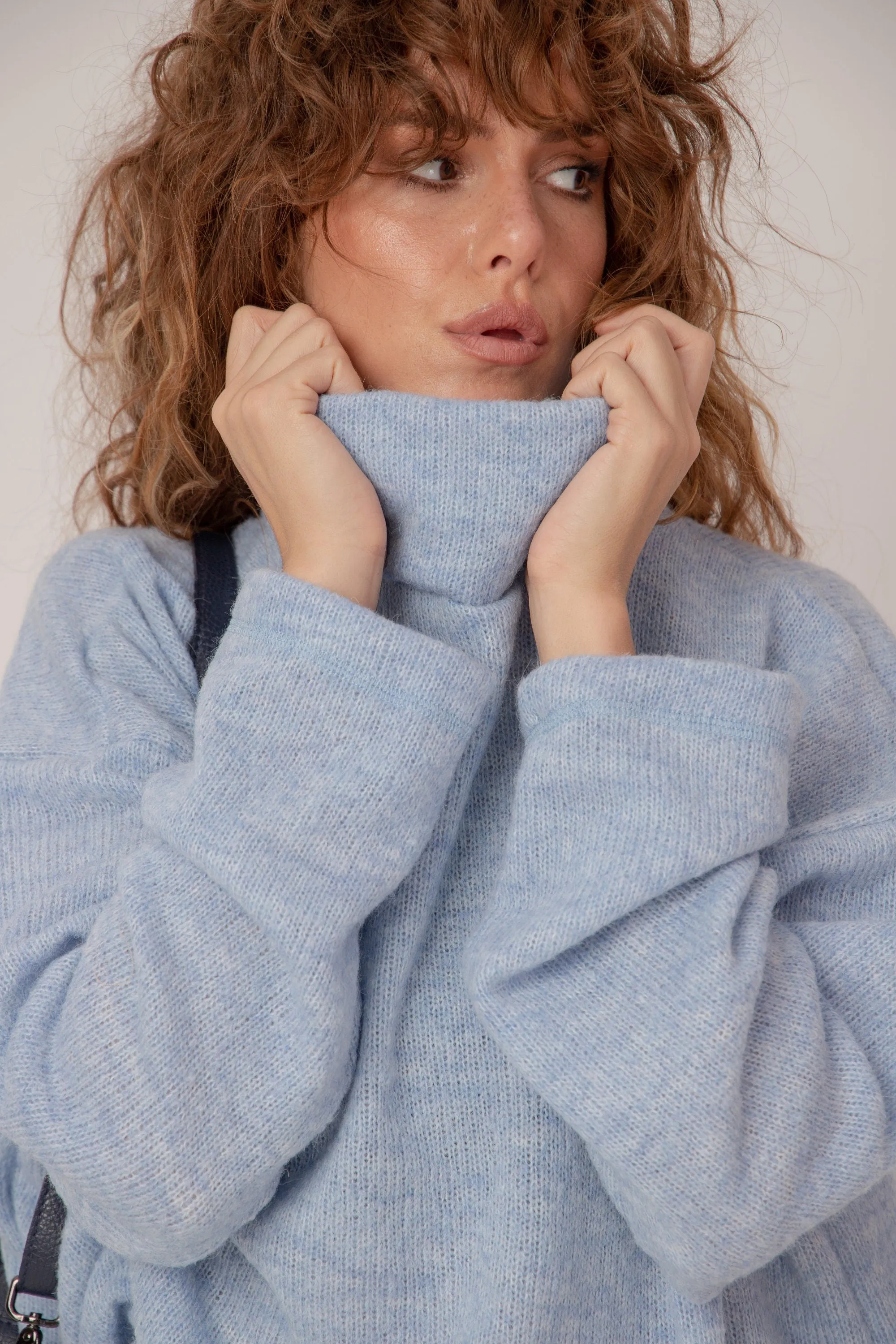 Oversized neckline sweatshirt - TIMEA