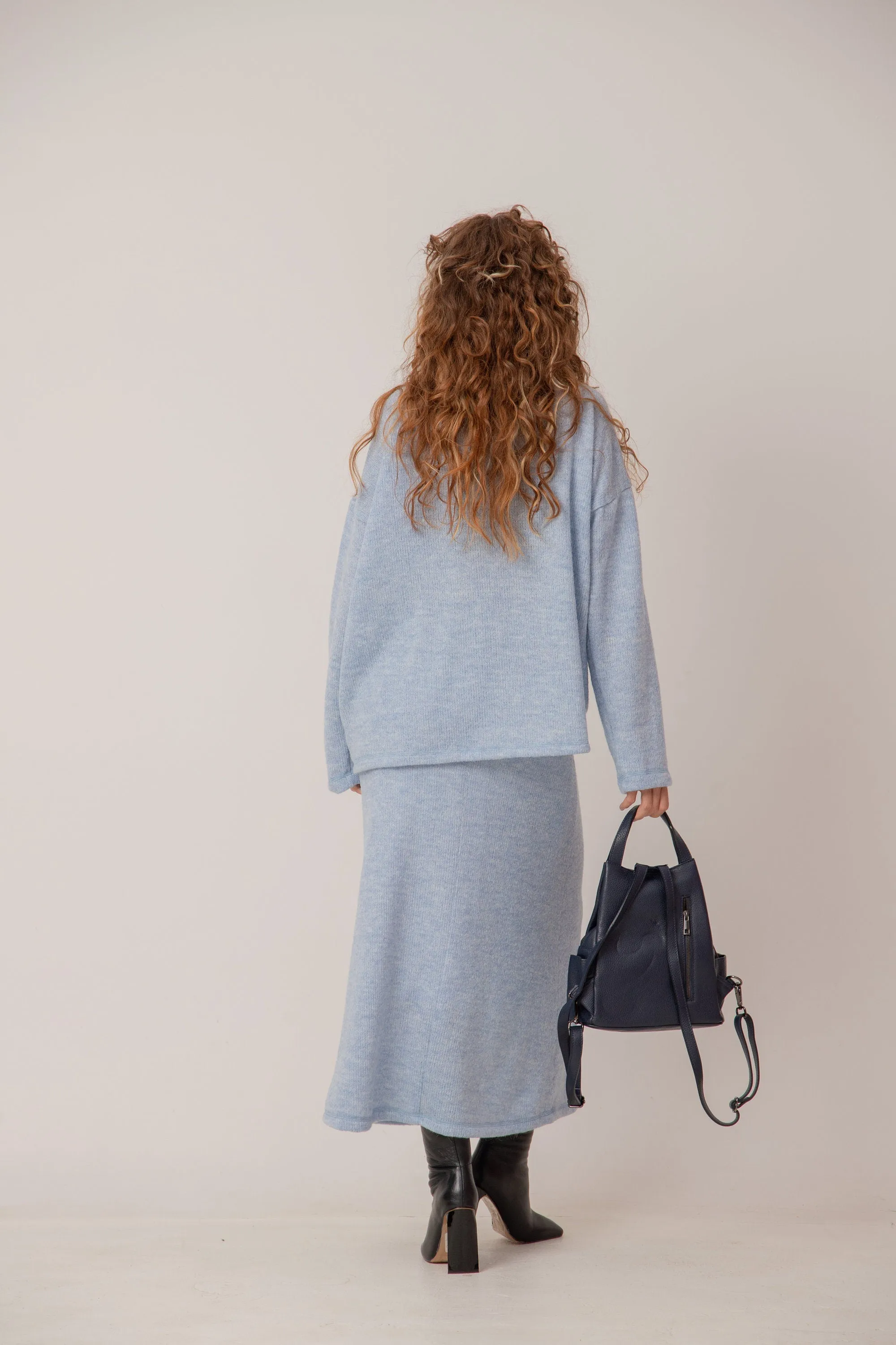 Oversized neckline sweatshirt - TIMEA
