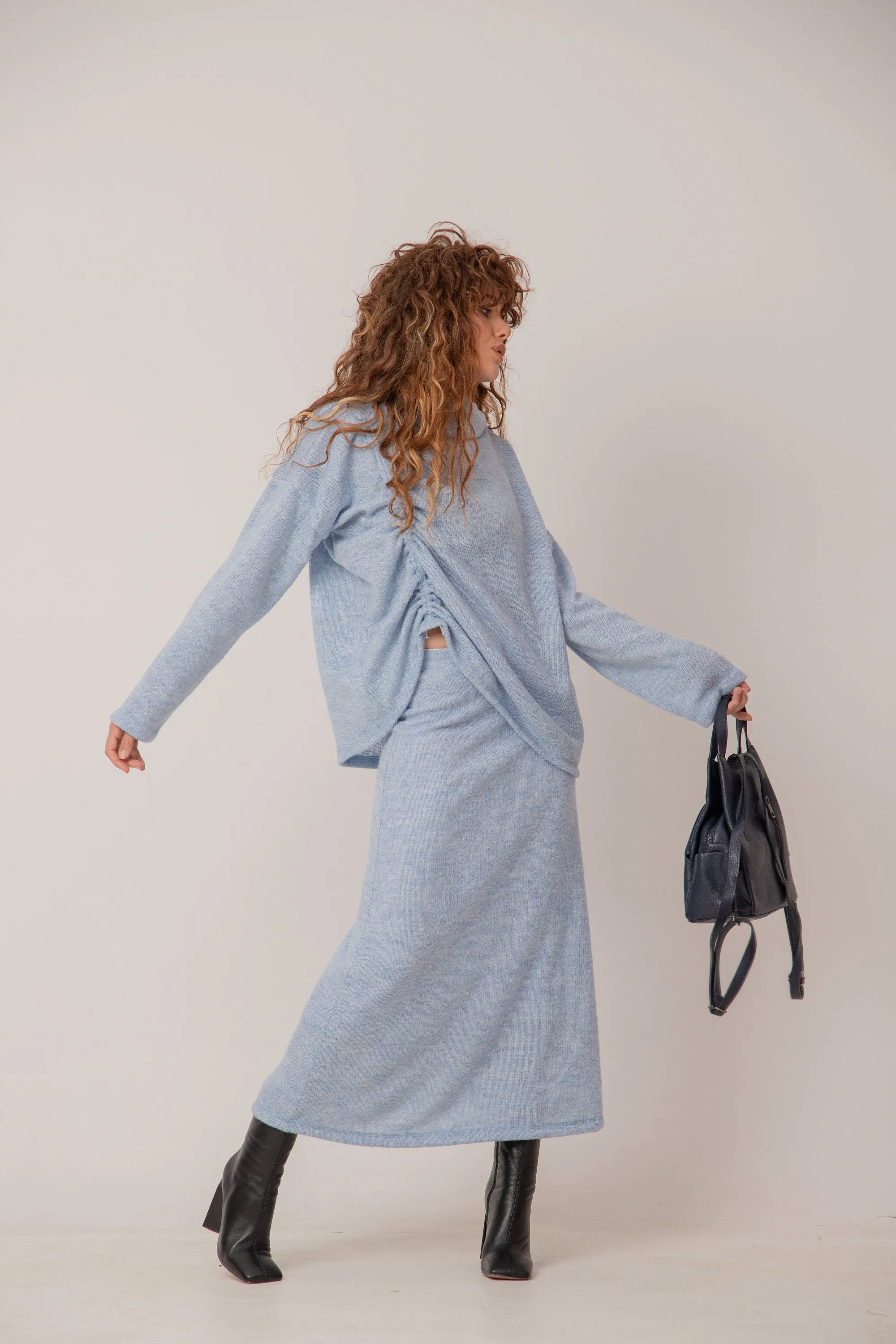 Oversized neckline sweatshirt - TIMEA