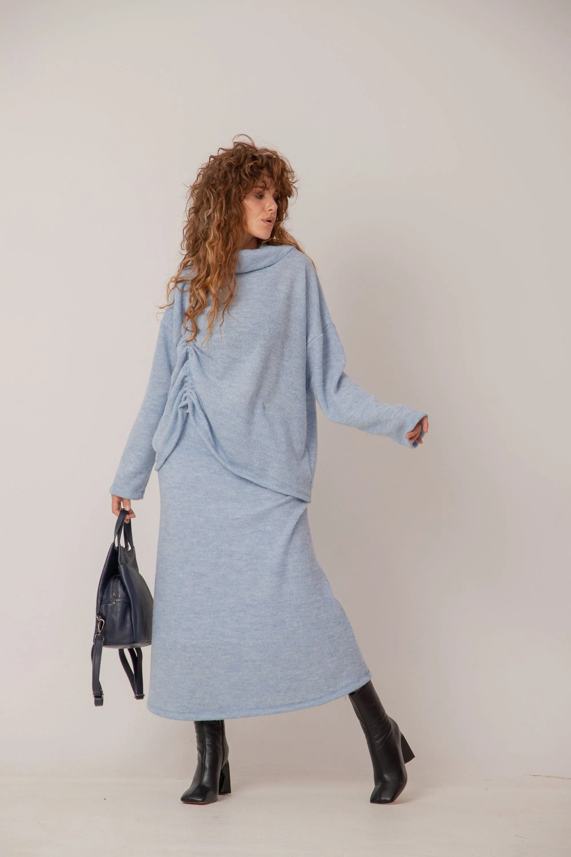 Oversized neckline sweatshirt - TIMEA